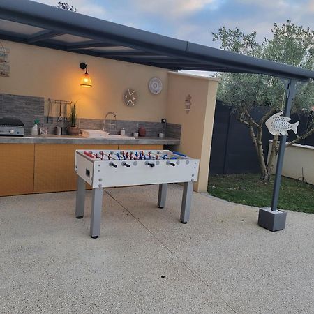 Villa Des Oliviers Sublime Villa Avec Piscine Chauffee Et Privee Et Baby Foot Bon-Encontre Exteriör bild
